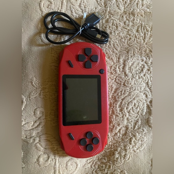 Portable Gaming Console - Red - Picture 2 of 6